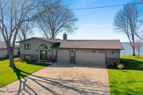 n9623 Bay Shore Lane, Luxemburg, WI 54217