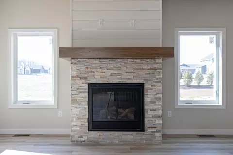 Living - W5541 Tonys Way, Appleton, WI 54915 photo 2 of 4