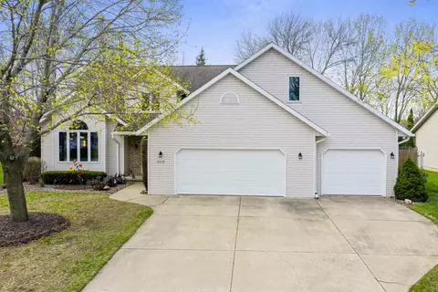 3119 Sunray Ln, Green Bay, WI 54313