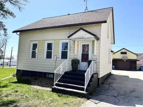519 Maria St, Luxemburg, WI 54217