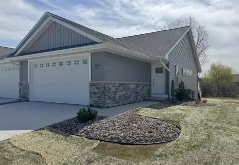 4802 N Marlo Way #17, Appleton, WI 54913