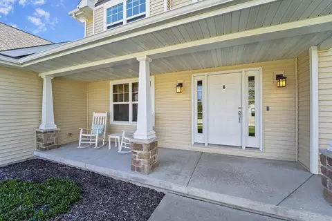4511 N Watershed Way, Appleton, WI 54913 photo 2