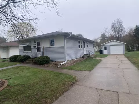 1110 S Cleveland St, Shawano, WI 54166
