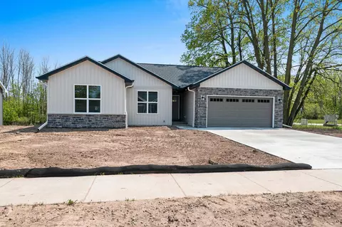 1050 Crescent Hl, Green Bay, WI 54313