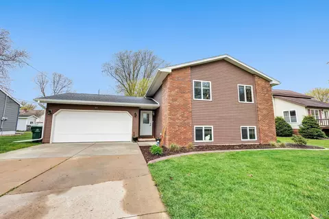 315 Fulton St, Seymour, WI 54165