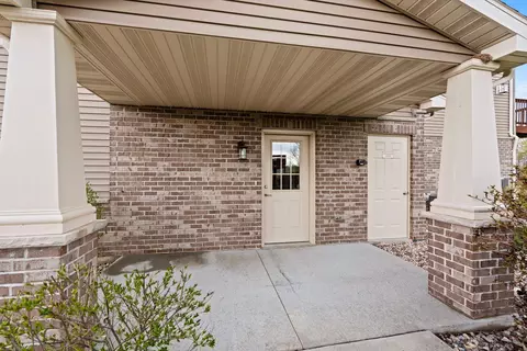 Exterior - 1062 W Willis Way, Appleton, WI 54913 photo 2 of 6