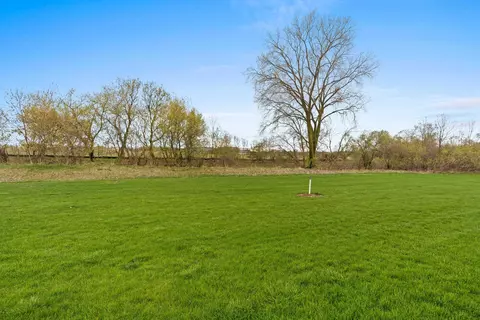 Exterior - 1062 W Willis Way, Appleton, WI 54913 photo 6 of 6