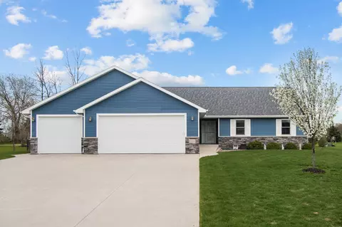 n8250 Big Lake Lane, Sherwood, WI 54169