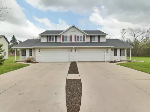 466 S Good Hope Rd, De Pere, WI 54115