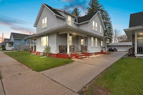 1514 24th St, Two Rivers, WI 54241