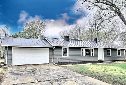 957 Reddin Ave, Neenah, WI 54956