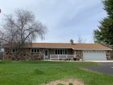 w5880 Panorama Drive, Fond Du Lac, WI 54935