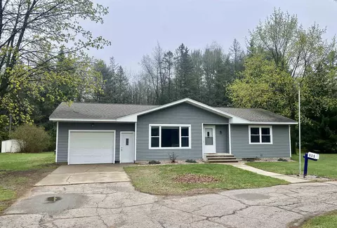 630 E Front St, Peshtigo, WI 54157