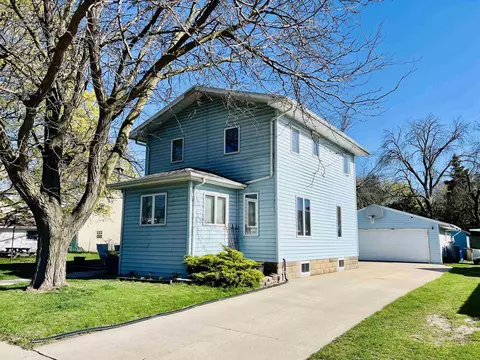 Exterior - 1613 W Lawrence St, Appleton, WI 54914 photo 8 of 8