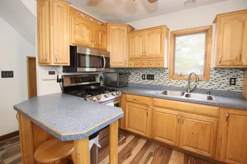 Kitchen - 1613 W Lawrence St, Appleton, WI 54914 photo 2 of 3