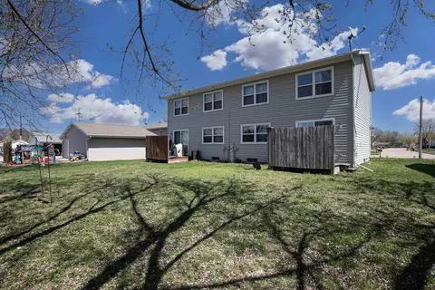 2731 S Wheatfield Dr, Appleton, WI 54915 photo 5