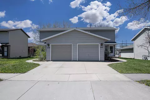 2731 S Wheatfield Dr, Appleton, WI 54915