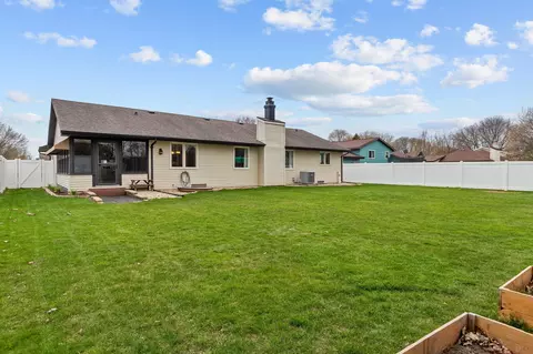 2010 W Roberts Ave, Appleton, WI 54914 photo 14