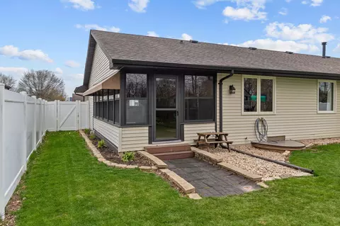 2010 W Roberts Ave, Appleton, WI 54914 photo 15