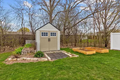 2010 W Roberts Ave, Appleton, WI 54914 photo 13