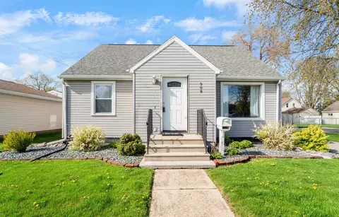 908 Lincoln St, Menasha, WI 54952