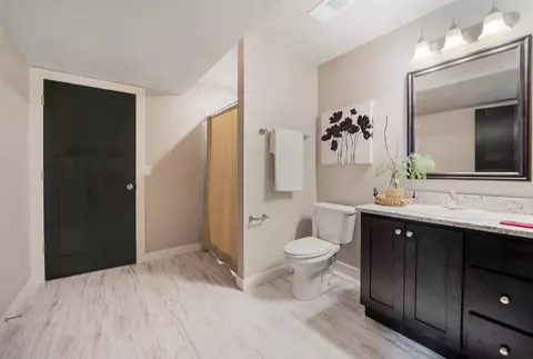 Bath - 3305 E Rubyred Dr, Appleton, WI 54913 photo 3 of 3