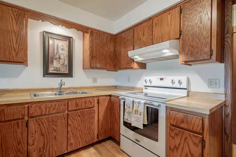 2211 W Capitol Dr, Appleton, WI 54914 photo 8