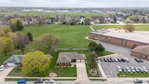 2211 W Capitol Dr, Appleton, WI 54914 photo 37