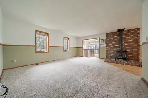 2211 W Capitol Dr, Appleton, WI 54914 photo 4