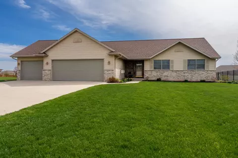 1561 Park Haven Rd, De Pere, WI 54115