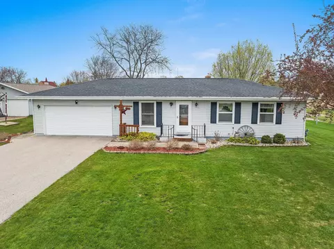 636 Walker St, Pound, WI 54161
