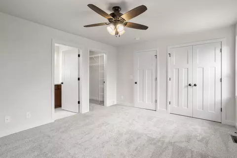 Bedroom - 2713 W Fallen Oak Dr, Appleton, WI 54913 photo 1 of 5