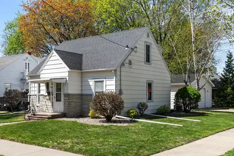 915 N Gillett St, Appleton, WI 54914