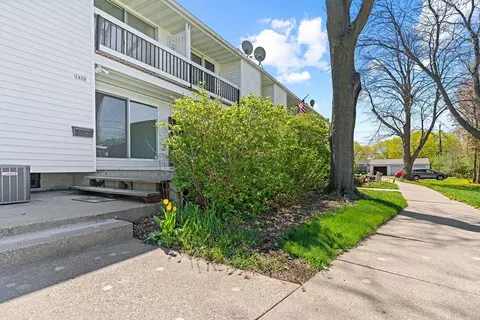 1430 W 2nd Ave, Oshkosh, WI 54902