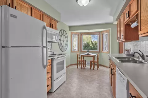 1615 N Gillett St, Appleton, WI 54914 photo 10