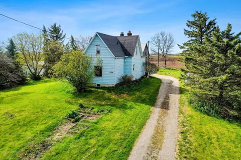 3056 Dutchman Rd, Green Bay, WI 54311