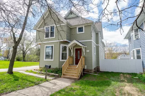 814 S Ashland Ave, Green Bay, WI 54304