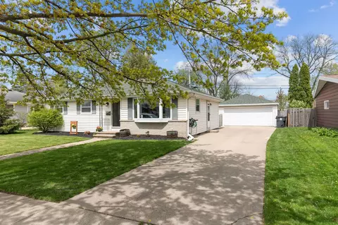 402 Haylett St, Neenah, WI 54956
