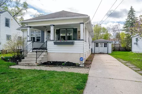 229 Oak Grove Ave, Green Bay, WI 54302
