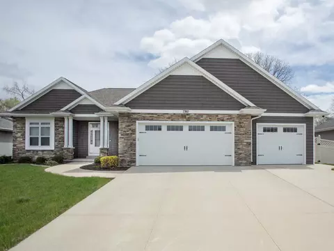 7760 Altmeyer Dr, De Pere, WI 54115