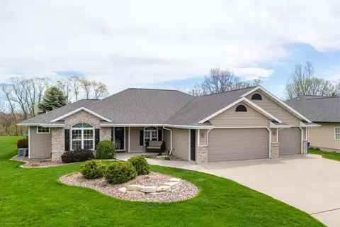 1111 Kernan Ave, Menasha, WI 54952
