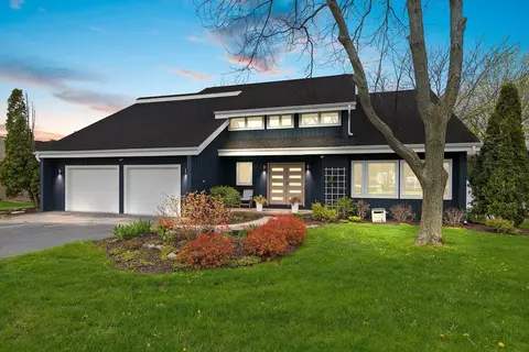 3141 Nicolet Dr, Green Bay, WI 54311