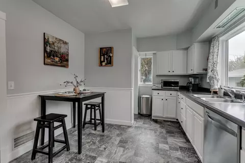 713 S Mason St, Appleton, WI 54914 photo 9