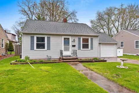915 Marquette Ave, Green Bay, WI 54304