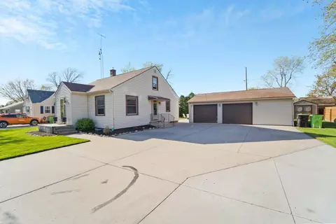 w394 Stumpf Avenue, Sherwood, WI 54169