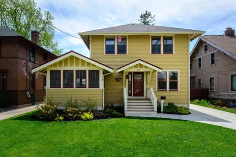 1211 Merritt Ave, Oshkosh, WI 54901