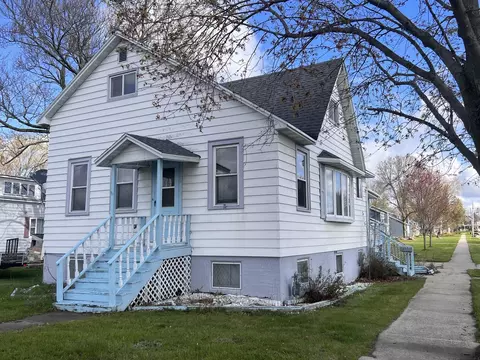 203 Ontario Ave, Oconto, WI 54153