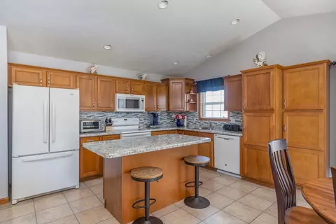 Kitchen - 2091 W Noelle Ln, Appleton, WI 54913 photo 1 of 3