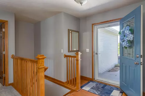 Entry Way - 2091 W Noelle Ln, Appleton, WI 54913 photo 1 of 3