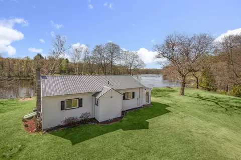 n2153 River Drive, Wallace, MI 49893